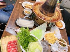 -超越炭火牛蛙火锅鸡(河东店)