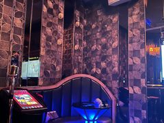 -K+全国连锁KTV(绿地缤纷天地店)