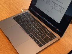 -Apple零售店(华贸购物中心店)
