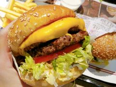 -The Habit Burger Grill 哈比特汉堡(复兴soho店)