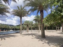 -腾冲洞山温泉村