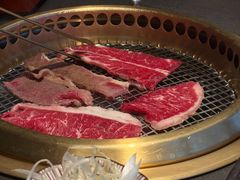 -铭牛烧肉·和牛海鲜自助(高新月牙湖店)