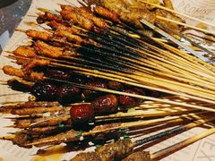 -老街烧烤大排档·地道湖北菜·龙虾馆(汉口火车站店)