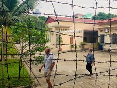 -吐斯廉屠杀博物馆