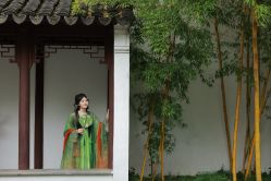 -一揽芳华汉服旗袍体验馆(拙政园店)