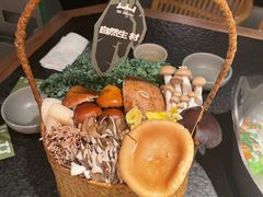 -三出山火锅(南京万象天地店)