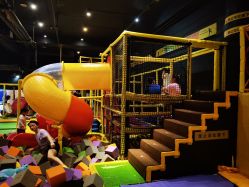 -蹦蹦跳跳(新奥购物中心店)