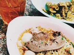 龙眼茶-榮泰米粉湯(Left Shop)