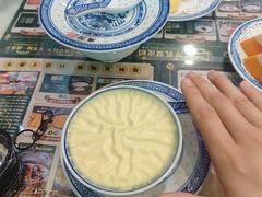 -广信牛奶甜品世家(台东店)