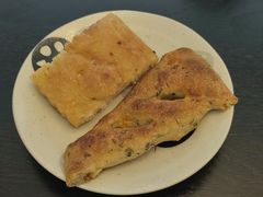 辣芝士香肠普罗旺斯面包-PAIN CHAUD 百丘(尚嘉中心店)