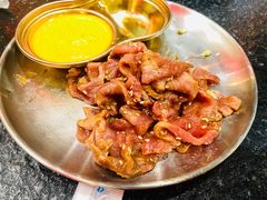 -何妹湿辣牛肉·粤式烧烤砂煲(桂雅路店)