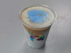 蓝天白云拿铁-瑞幸咖啡(凤凰海负一楼美食街店)