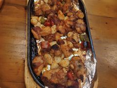 东镇老味道烤鸡块-老东镇啤酒屋海鲜加工·蒸汽海鲜·海鲜烧烤(台东店)