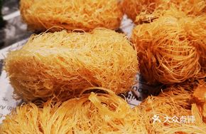 Signature Silver Thread Pancake