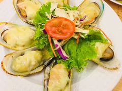 -J Daeng Seafood
