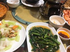 西芹炒百合-鲤鱼塘农家山庄