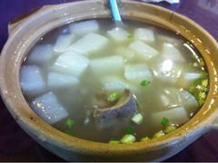 萝卜汤-百年粉蒸牛肉