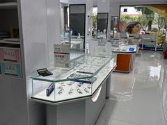 -光明眼镜·蔡司授权(徐泾店)
