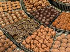 -Laderach 莱德拉(上海环贸iapm店)