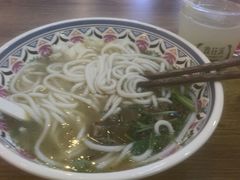 -鑫花溪牛肉米粉(人民广场店)