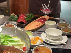 -左庭右院鲜牛肉火锅(浦江欢乐颂店)