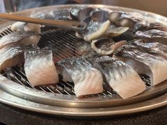 -围炉肉舍•炭烤活鳗•丹东海鲜烤肉(步行街店)