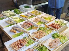 -山野的朋友露营炭火烤肉