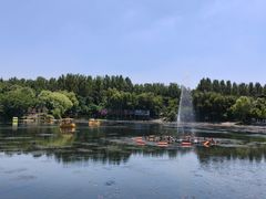 -王府井奥莱棋盘山小镇