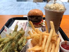 -The Habit Burger Grill 哈比特汉堡(复兴soho店)