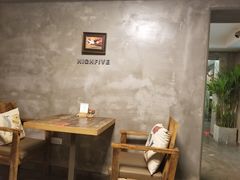 大堂-HIGH FIVE哈福手工汉堡(桂林路店)