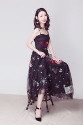 -onlygirl摄影美学馆高端定制(江滩店)