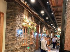 -宝燕海货工场(长江国际店)