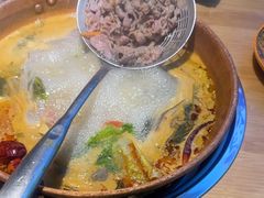 -洱火云南酸菜牛肉火锅(石景山当代商城店)