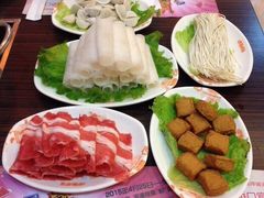 -呷哺呷哺(世贸.工三店)
