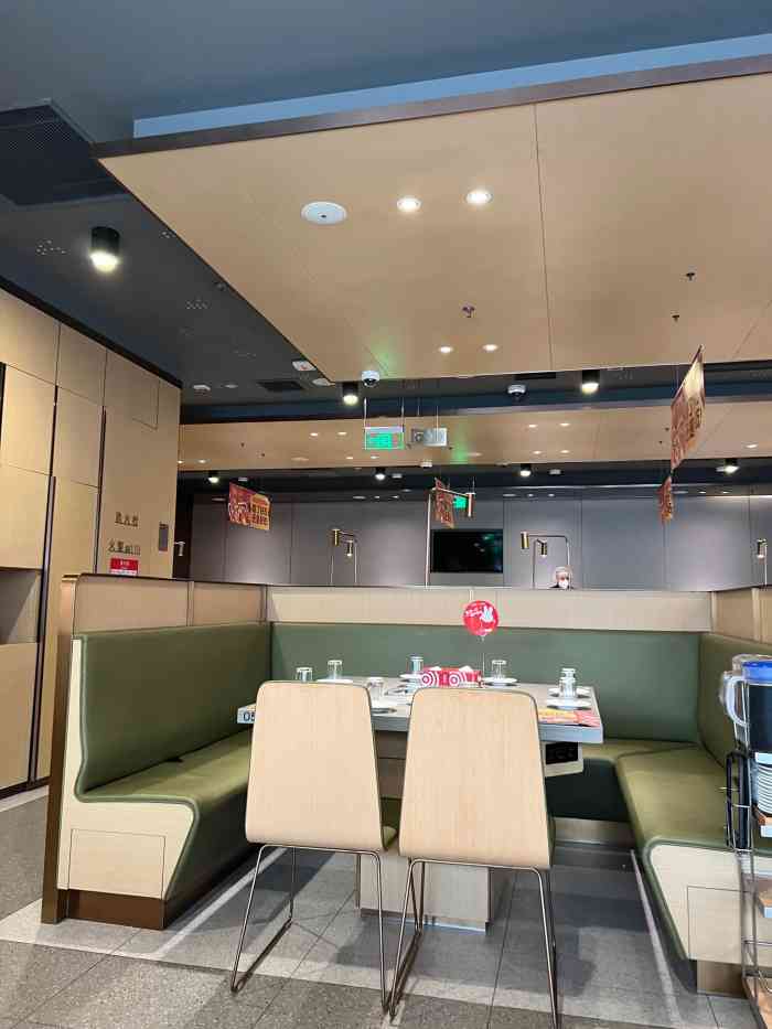 海底捞火锅(城西银泰店)-"[服务铃]服务:海底捞的服务还是真的一如.