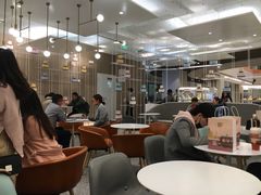 大堂-奈雪的茶(市百一店)