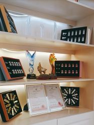 -Bollins波林丝•专研护发中心