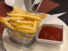 -WOLFGANG PUCK KITCHEN & BAR(迪士尼小镇店)