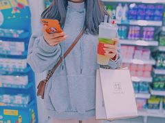 -奈雪的茶(湖滨银泰in77C区PRO店)