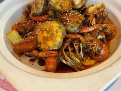-肥肥虾庄·金牌油焖大虾(汉街SKP店)