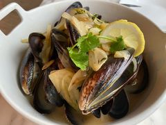 法国白酒青口锅-The Rug Cafe(王府中环店)