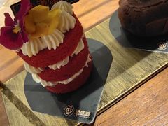 丝绒小姐-ZING COFFEE 镜咖啡