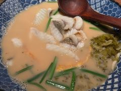 -荣家黄鱼面(前滩太古里店)