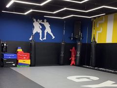 -成杰格斗·拳击·柔术·防身术(建设路店)