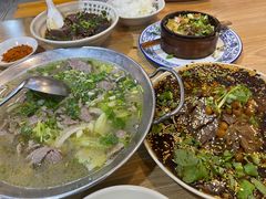 -杨三娘跷脚牛肉(羊子山西路店)