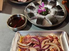 -围炉肉舍•炭烤活鳗•丹东海鲜烤肉(步行街店)