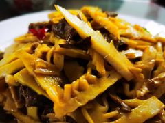 -天天向上素食餐厅(五台山店)
