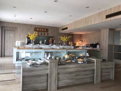 -西安大雁塔科技大学地铁站亚朵酒店