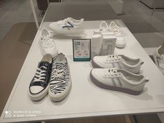 -hotwind热风(中贸广场店)