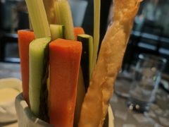 -穹六人间 people 6(岳阳路店)